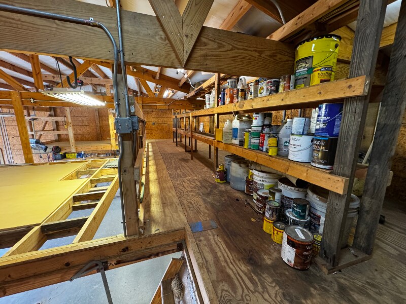 Building Photo - 791 Canterbury St