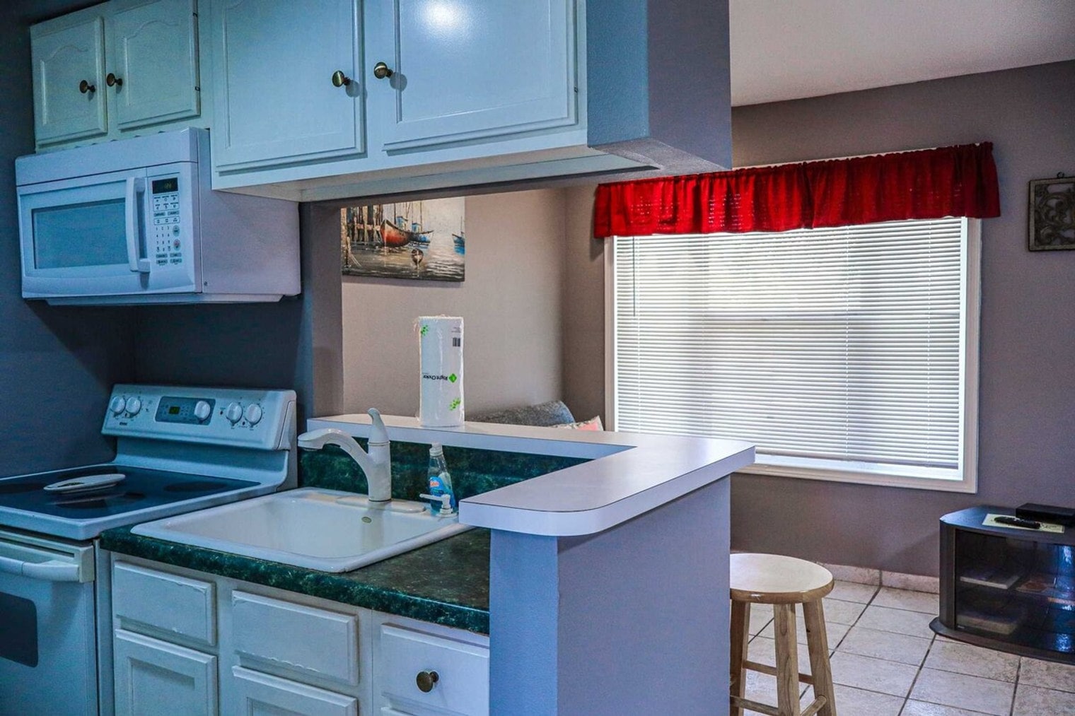 Building Photo - 200 W Kingfish St