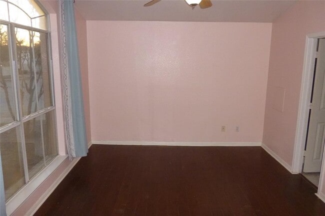 Building Photo - 1016 Stacia's Way