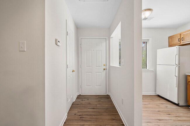 Building Photo - 4091 N Course Dr