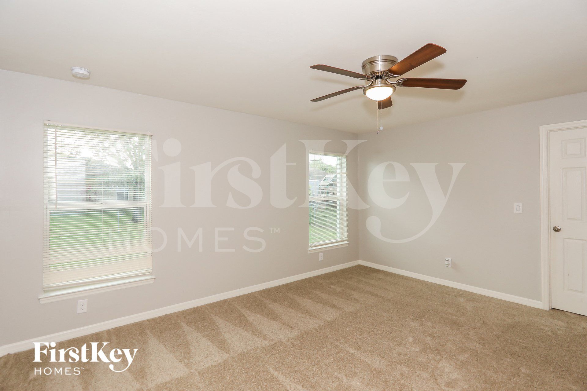 Building Photo - 2616 NW 1st Pl