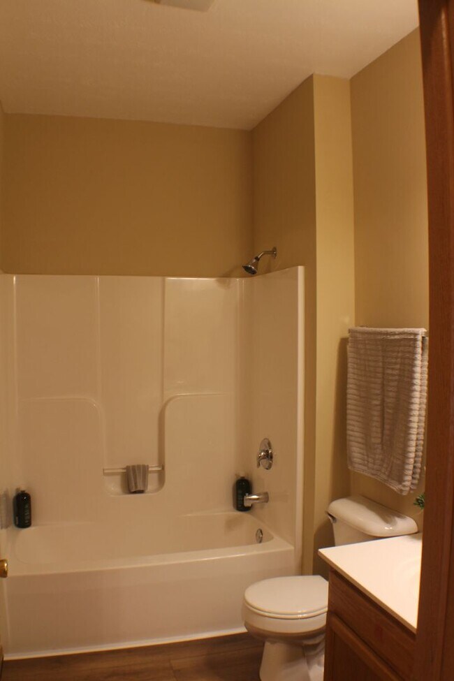 Building Photo - Modern Brick Ranch with 3 Bedrooms, 1.5 Ba...