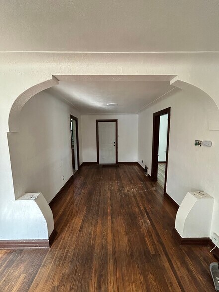 Building Photo - 2525 Tyrell Dr