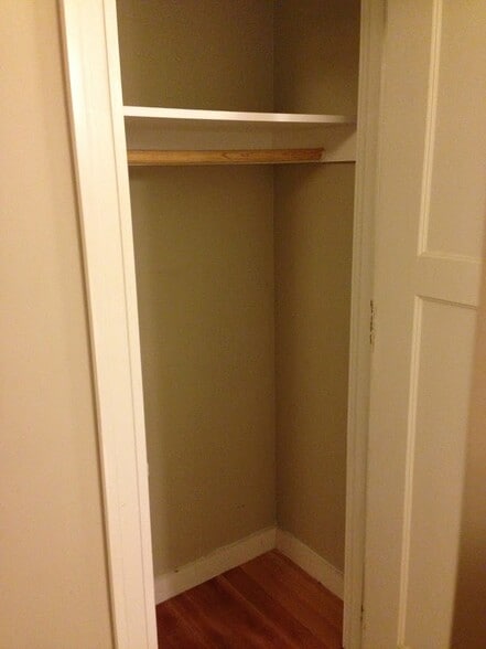 Building Photo - Wineman