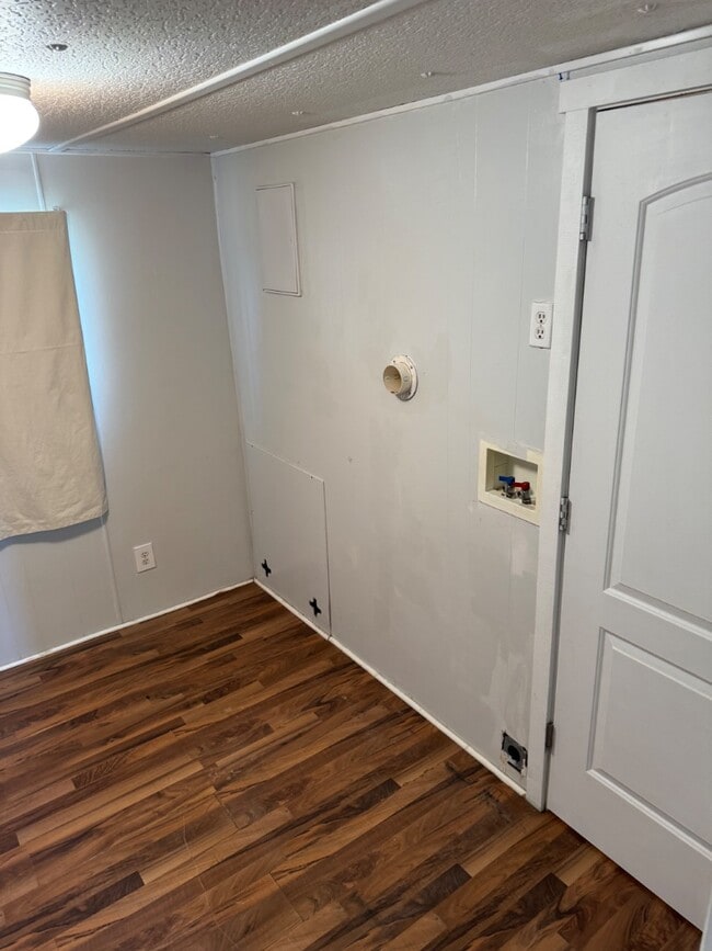 Building Photo - 6959 Flamingo Way
