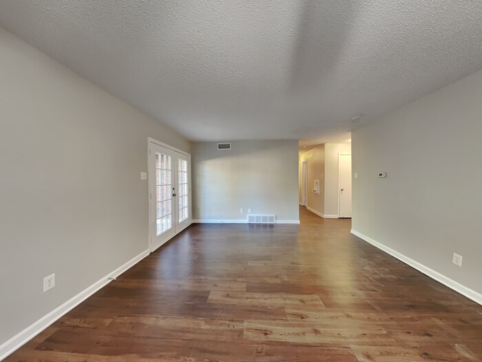 Building Photo - 4820 Grove St