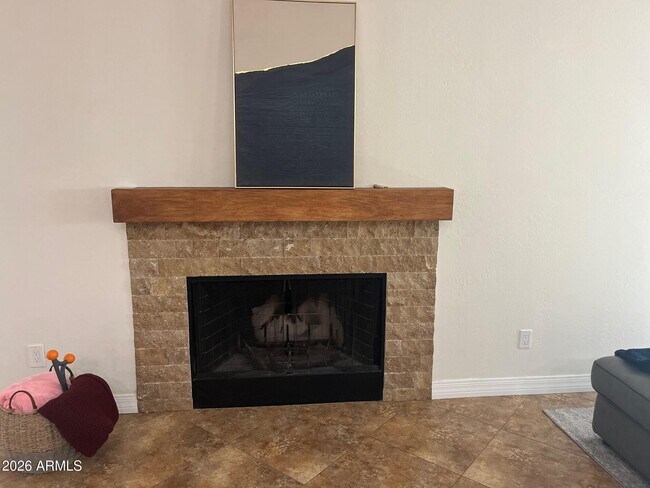 Building Photo - 1383 E Butler Cir