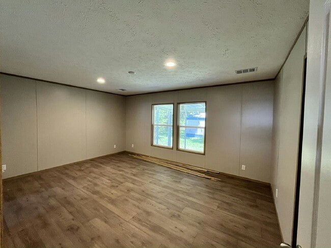 Building Photo - 1 Whitefeather Ln