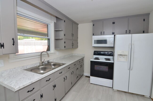 Building Photo - 5019 Raywood Ln