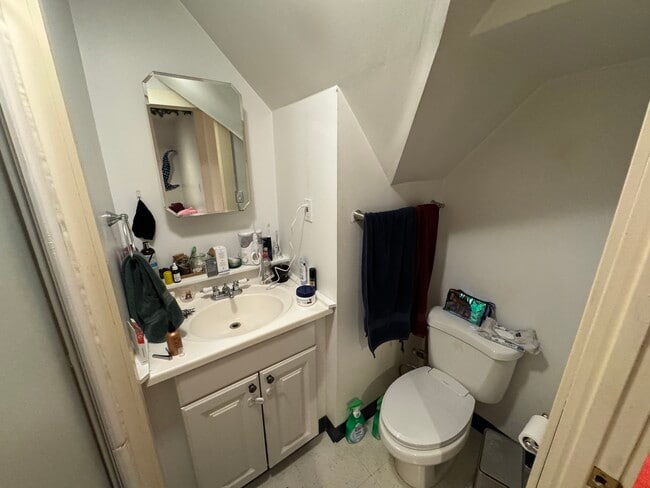 Building Photo - 7 Jay St