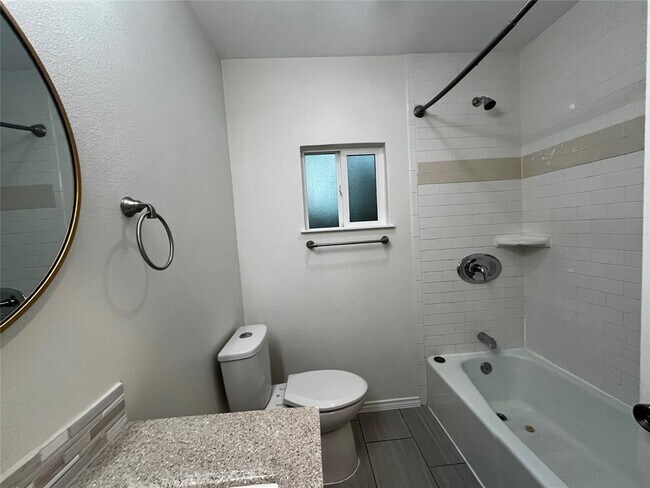 Building Photo - 5101 Meadow Creek Cove