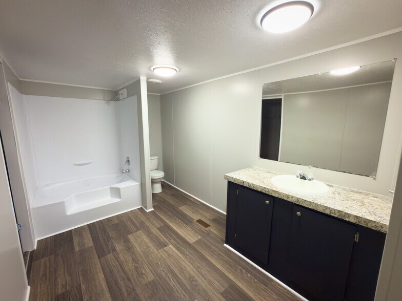 Building Photo - 120A Parker Dr