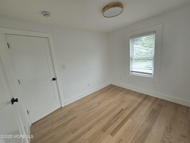 Building Photo - 412 Ridge Ave