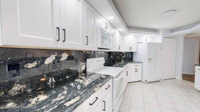 Building Photo - 8935 Puerto Del Rio Dr