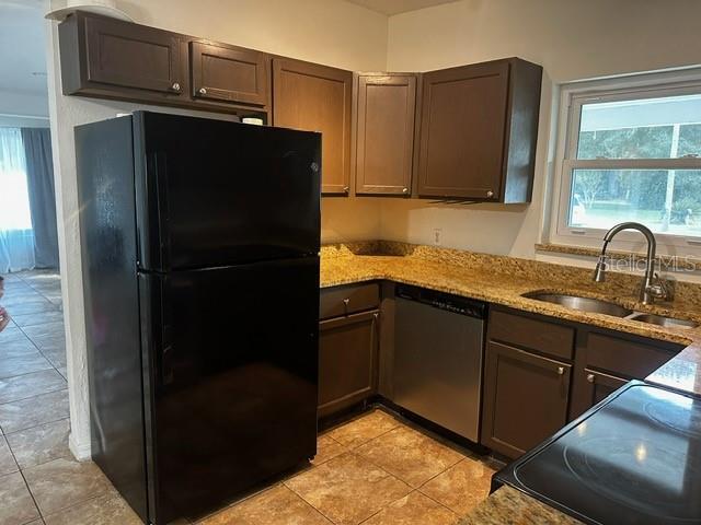 Building Photo - 156 Pinecrest Dr
