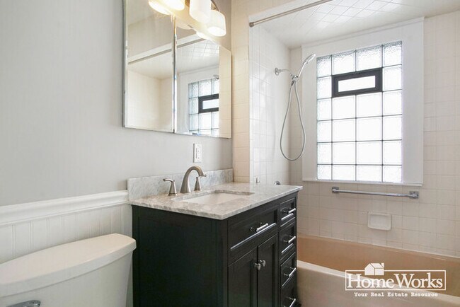 Building Photo - 754 S 30th St