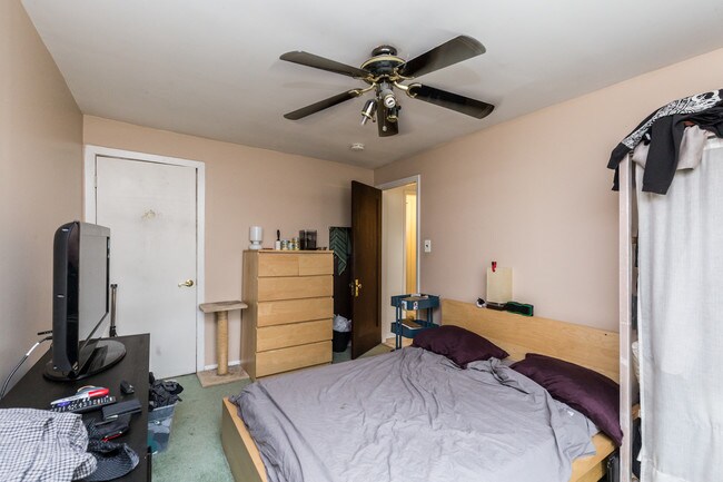 Building Photo - 2541 Coral St