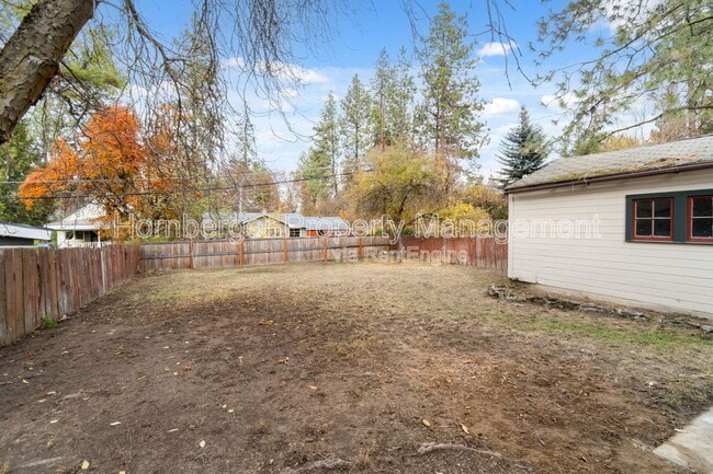 Building Photo - 208 W 23rd Ave