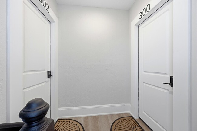 Building Photo - 300 E 3rd St