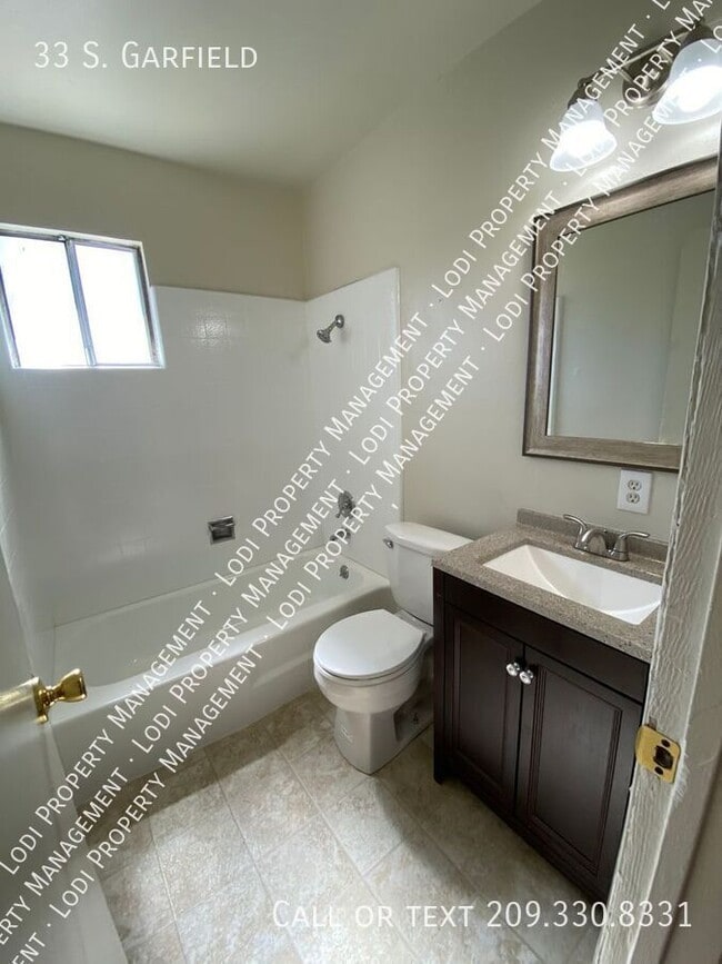 Building Photo - 33 S. Garfield-