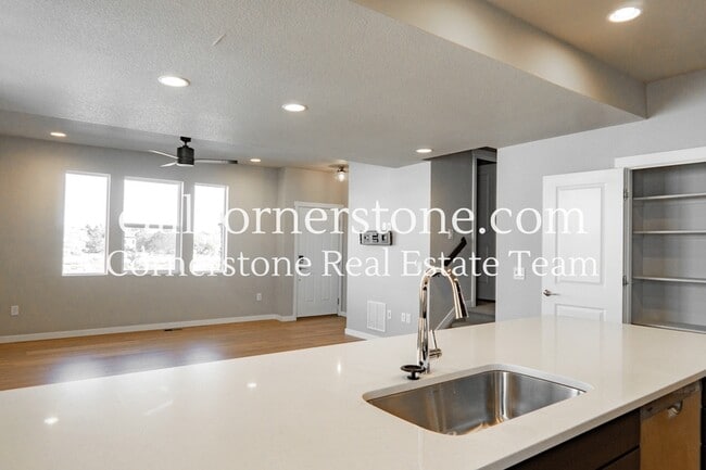 Building Photo - 3713 Levy Pk Dr