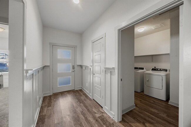 Building Photo - 100 Deserti Rd