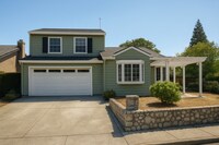Building Photo - 1636 Brentwood Ln