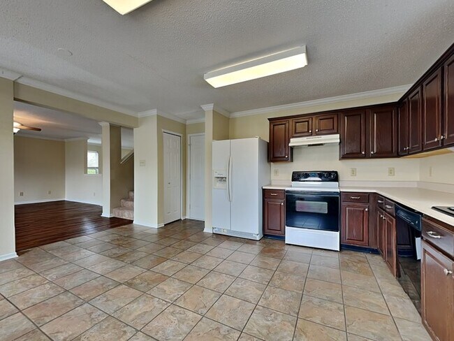 Building Photo - 3 bed 2.5 bath in Fishers!