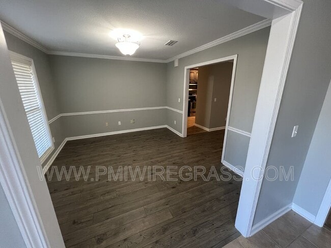 Building Photo - 267 Maree Dr