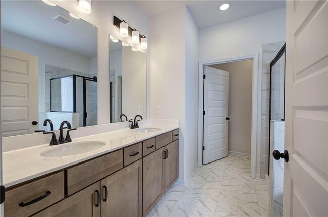 Building Photo - 503 Ozark Ln