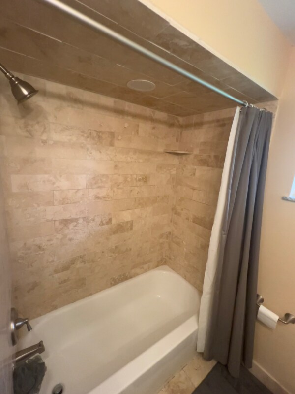 Building Photo - 414 Wyndhurst Dr