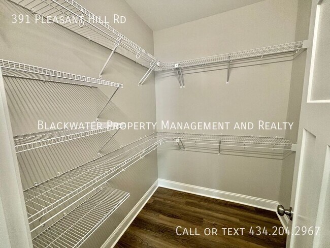 Building Photo - 391 Pleasant Hill Rd