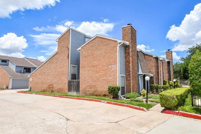 Building Photo - 3200 S Gessner Rd