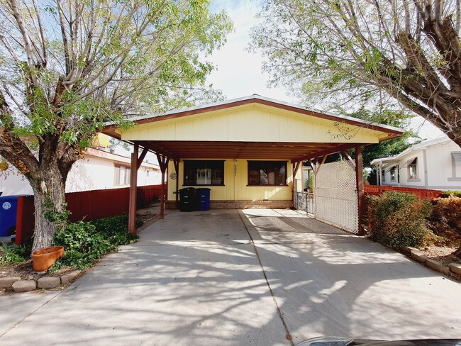 Building Photo - 2 Bedroom 2 Bathroom Trailer w/ Outdoor Sh...