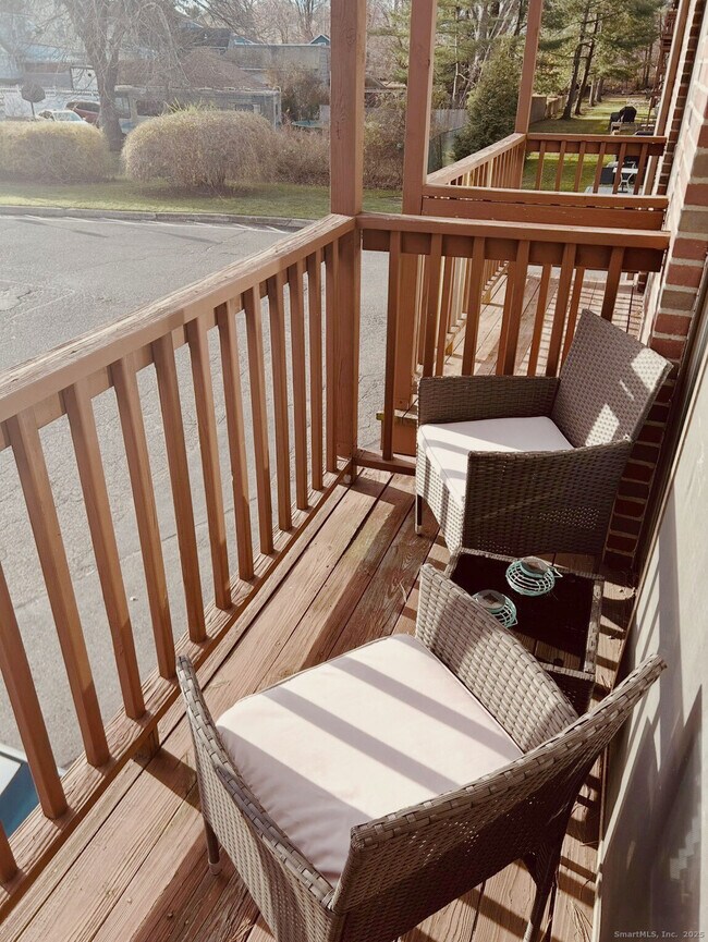 Building Photo - 322 Knapps Hwy