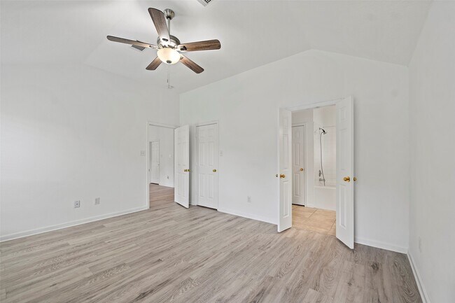Building Photo - 21055 Southern Colony Ct