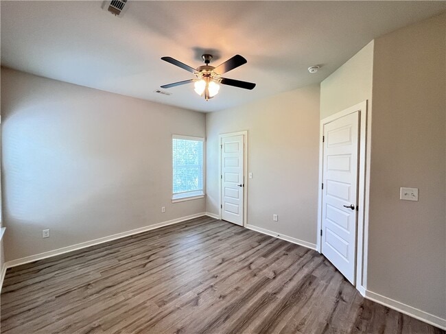 Building Photo - 1452 Sligo St