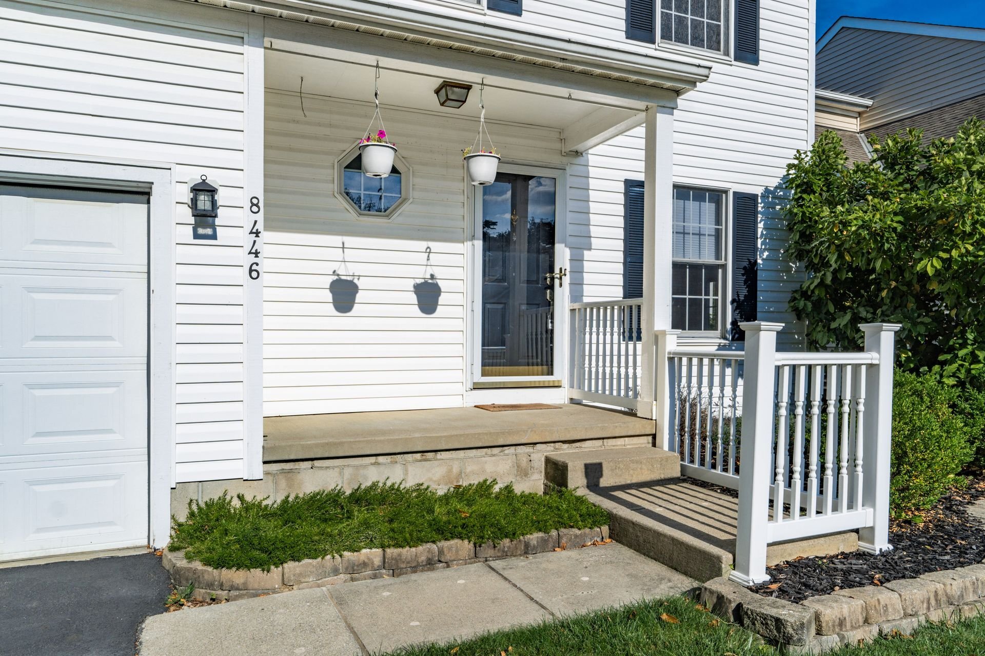 Building Photo - 8446 Olenbrook Dr