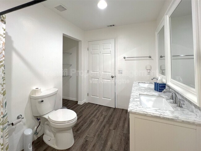 Building Photo - 10951 Ruden Rd