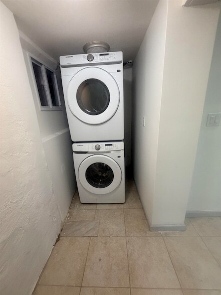 Building Photo - 124 Winfield Ave