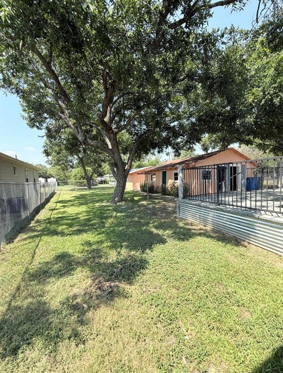 Building Photo - 1209 Frink St