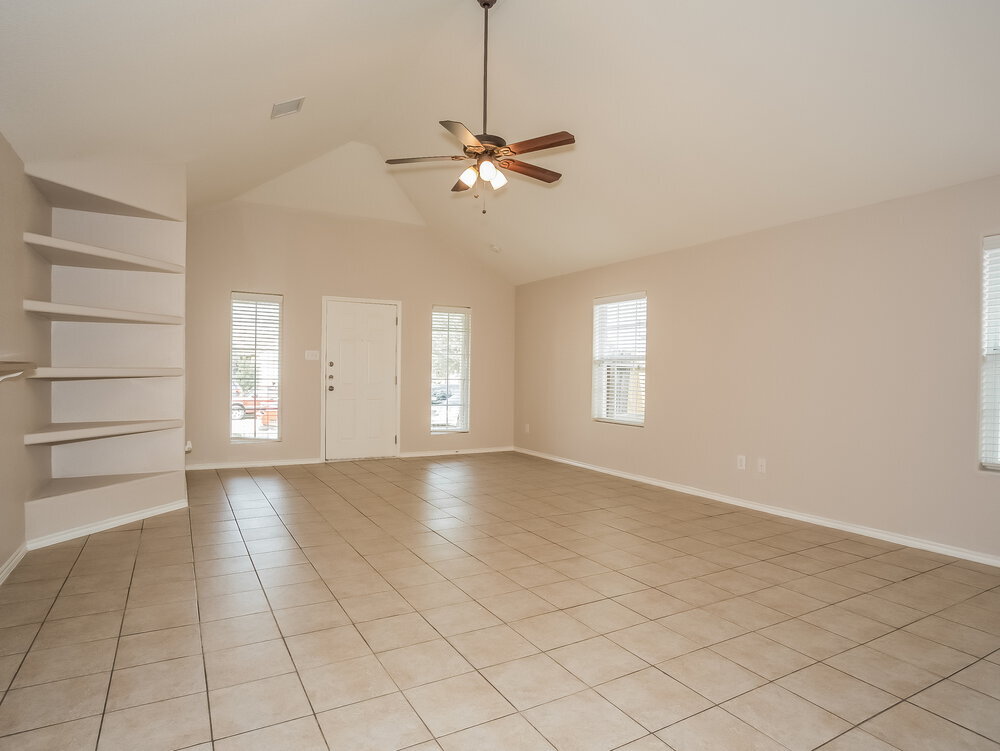 Building Photo - 18719 Reynolds Park Dr