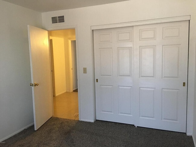 Building Photo - 2813 N Evergreen St