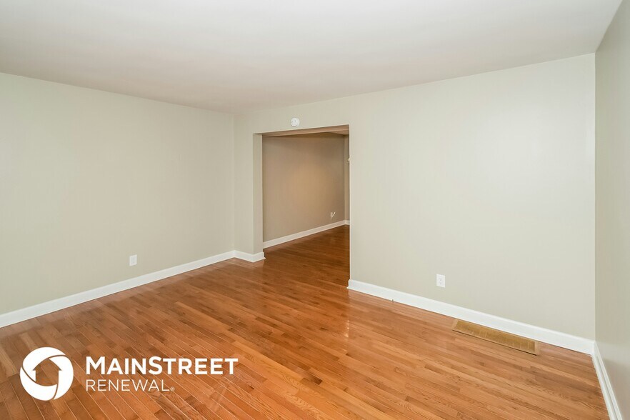 Building Photo - 420 Argonne Dr NE