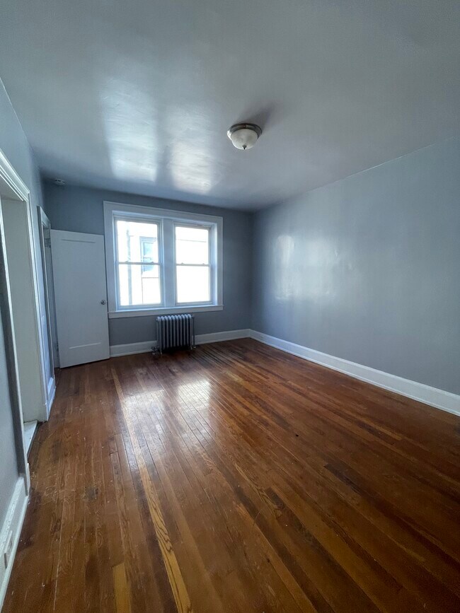 207 S Harrison St 23 - 220 S Harrison St