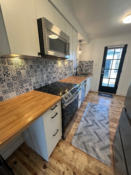 Building Photo - 14552 Southfield Fwy