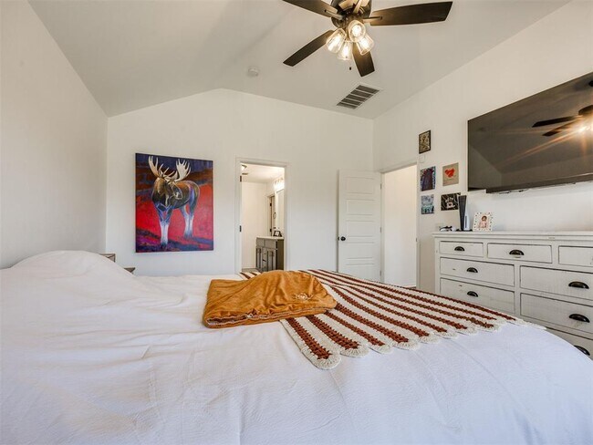 Building Photo - 16128 Quiet Storm Dr
