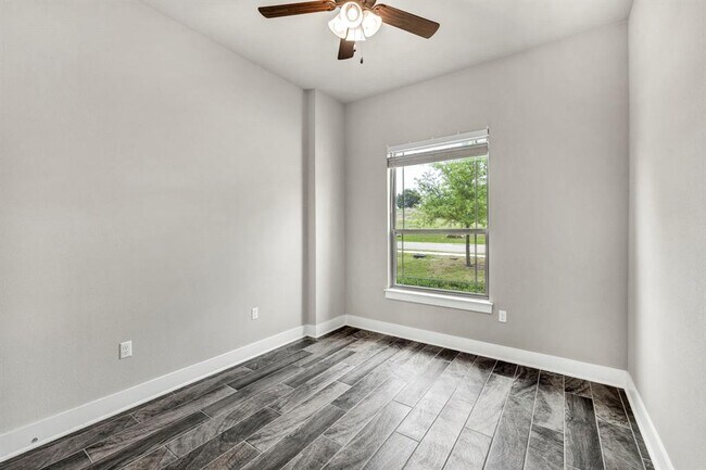 Building Photo - 12909 Mitica Dr