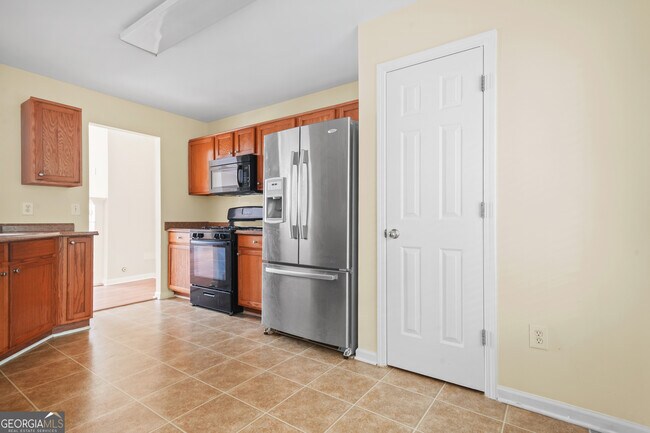 Building Photo - 2705 Waymar Dr SW