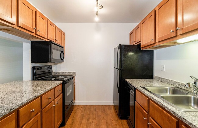 Building Photo - Oak Park City Apartments